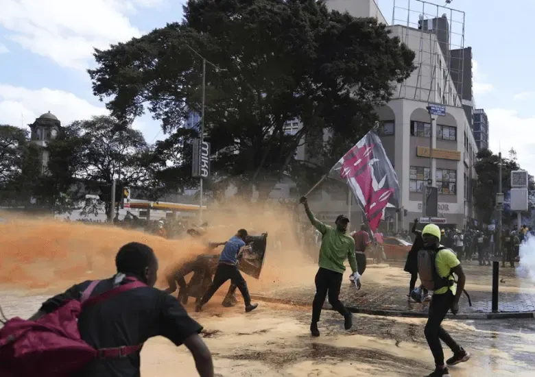 Manifestaciones contra impuestos en el parlamento de Kenia dejó más de 10 muertos