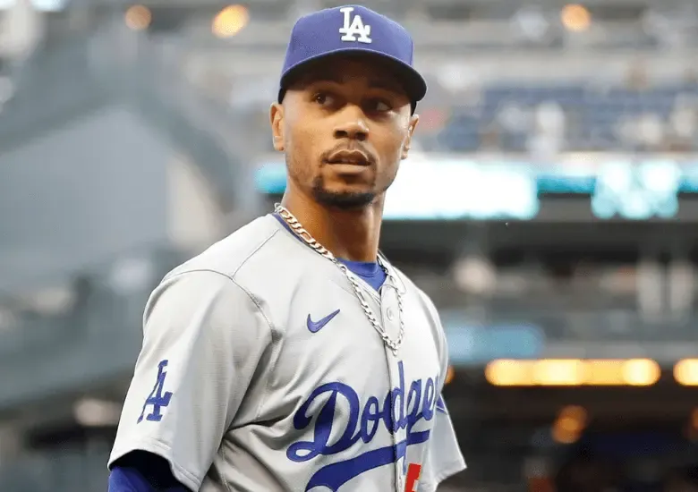 Mookie Betts fractura