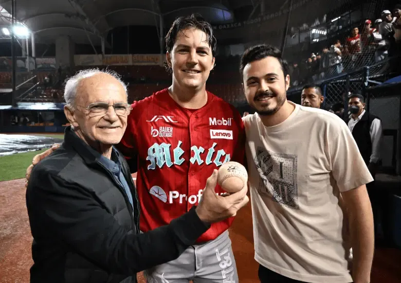 Trevor Bauer récord