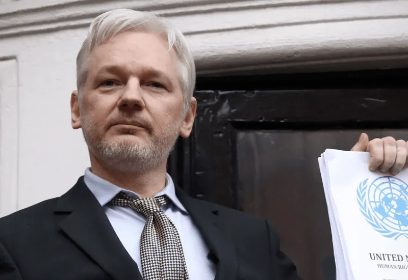 Julian Assange, fundador de wikileaks, salió en libertad tras pasar 5 años en una prisión británica