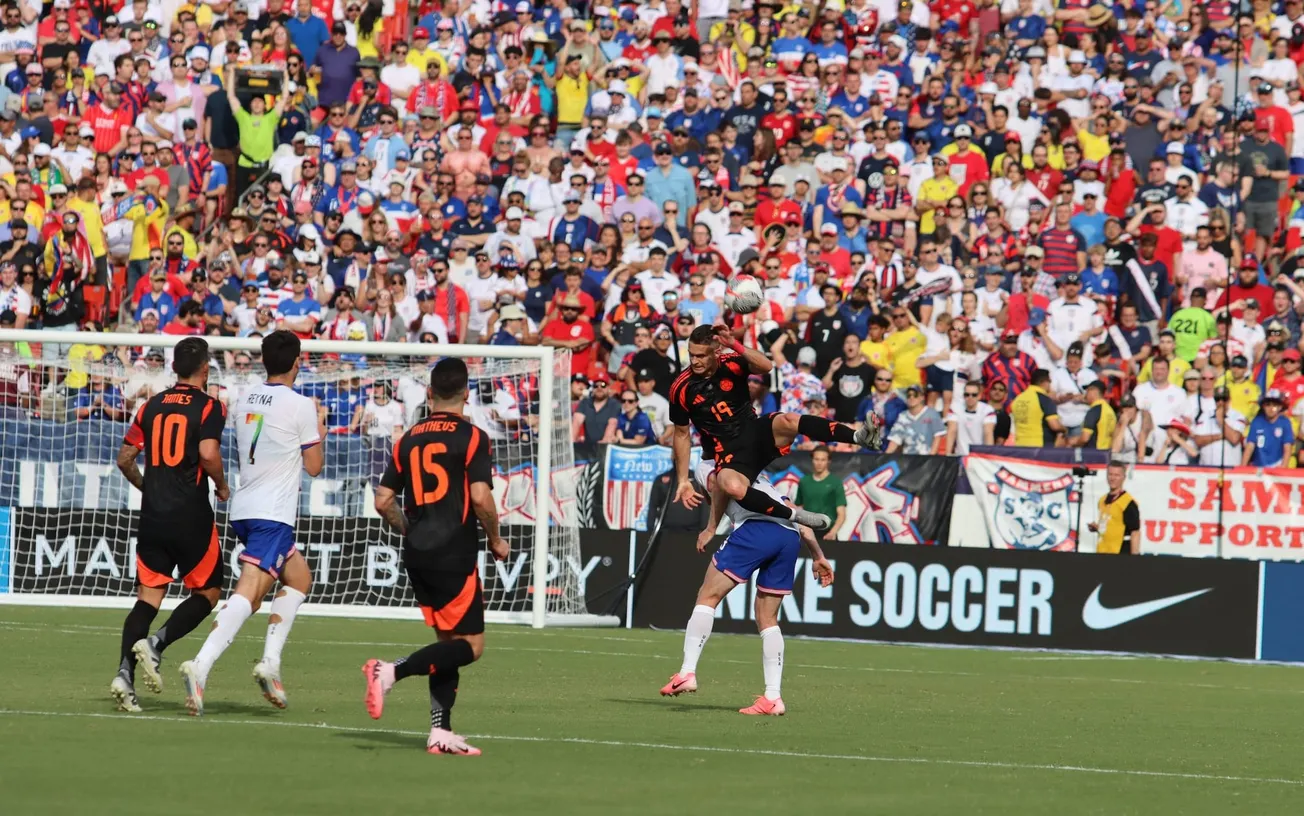 Aplastante victoria de Colombia sobre EEUU en la capital marca antesala de la Copa América