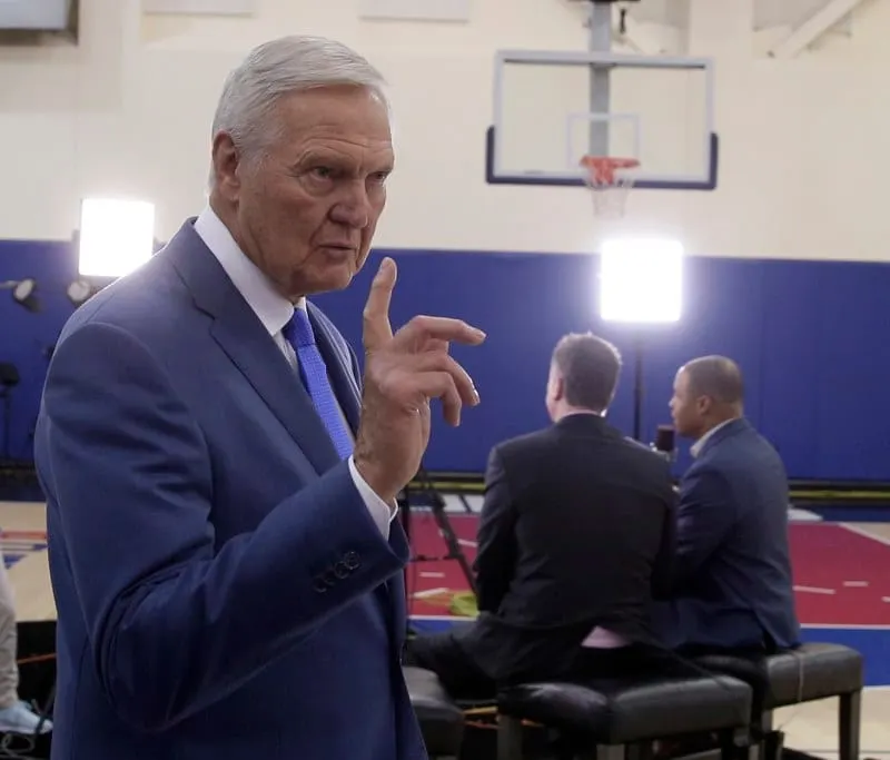 Murió Jerry West, leyenda Lakers e ícono del logotipo de la NBA