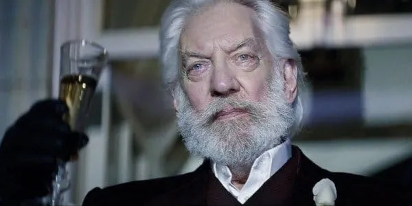 Foto del actor Donald Sutherland en el rodaje de Los Juegos del Hambre