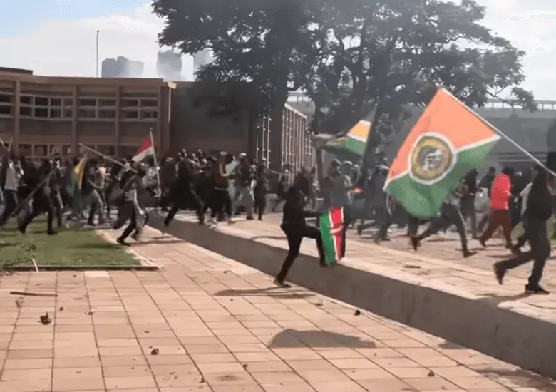 Asalto al Parlamento de Kenia deja 5 muertos y decenas de heridos