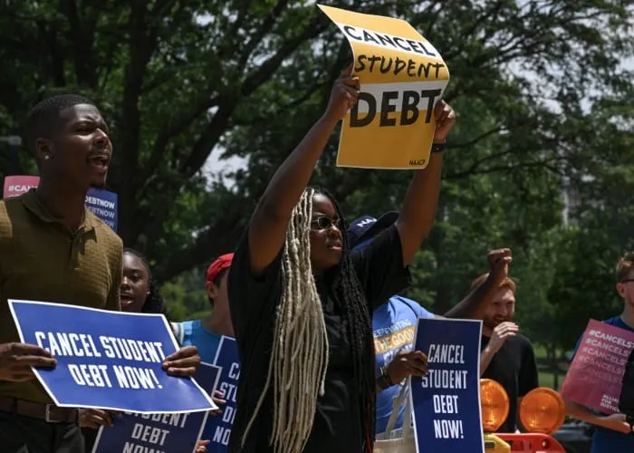 deudas estudiantiles Biden