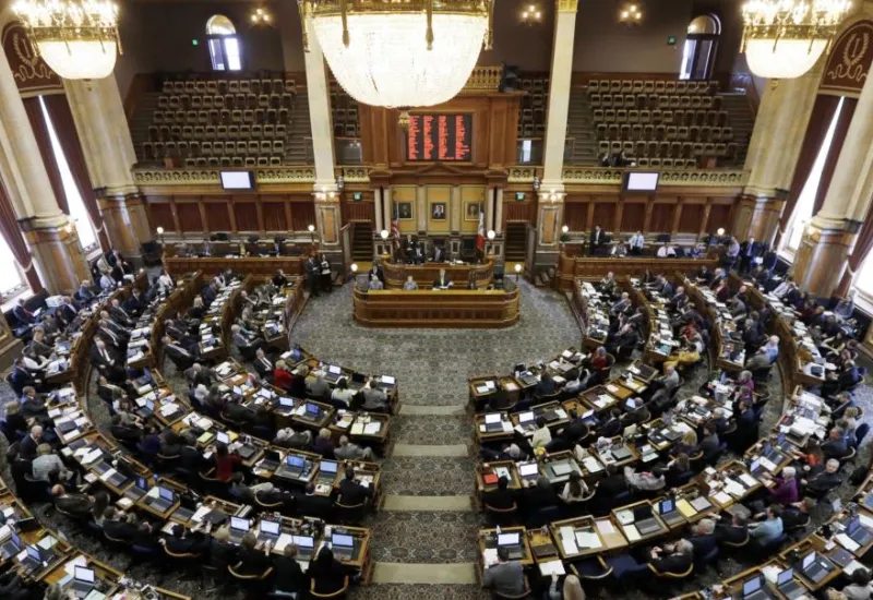 Estricta prohibición del aborto en Iowa entró en vigor este lunes. ¿Qué debes saber?