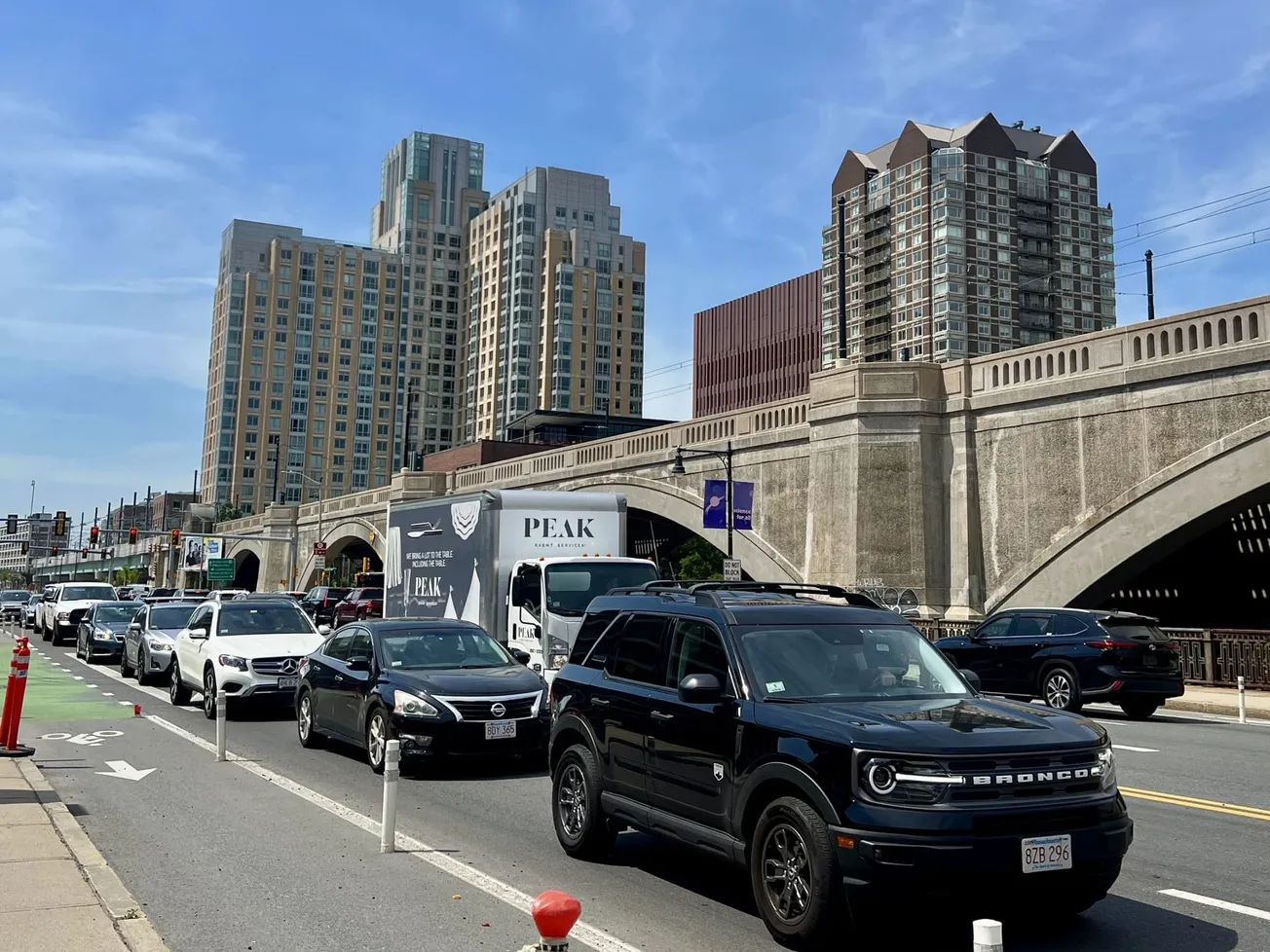 Casi 2 millones de personas viajarán durante el período festivo en Massachusetts