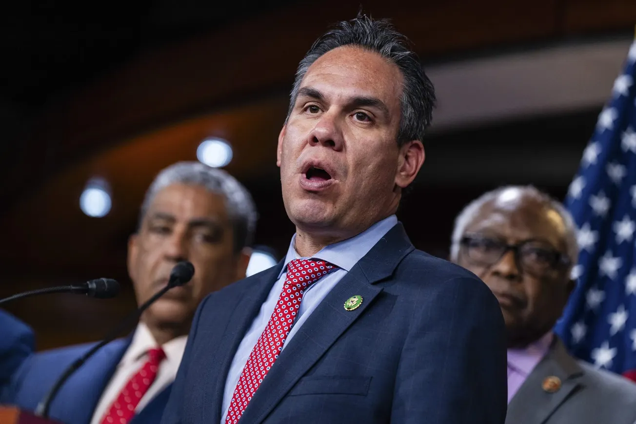 Demócratas analizan el impacto del Proyecto 2025 de Trump en la vida cotidiana