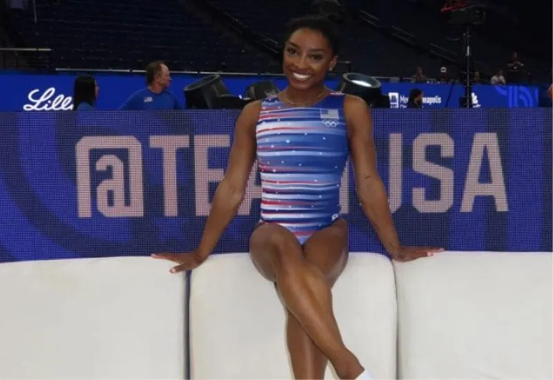 Simone Biles lidera equipo renovado de EEUU para gimnasia en París 2024