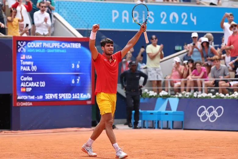 Carlos Alcaraz arrasa en los Juegos Olímpicos y pasa a la semifinal
