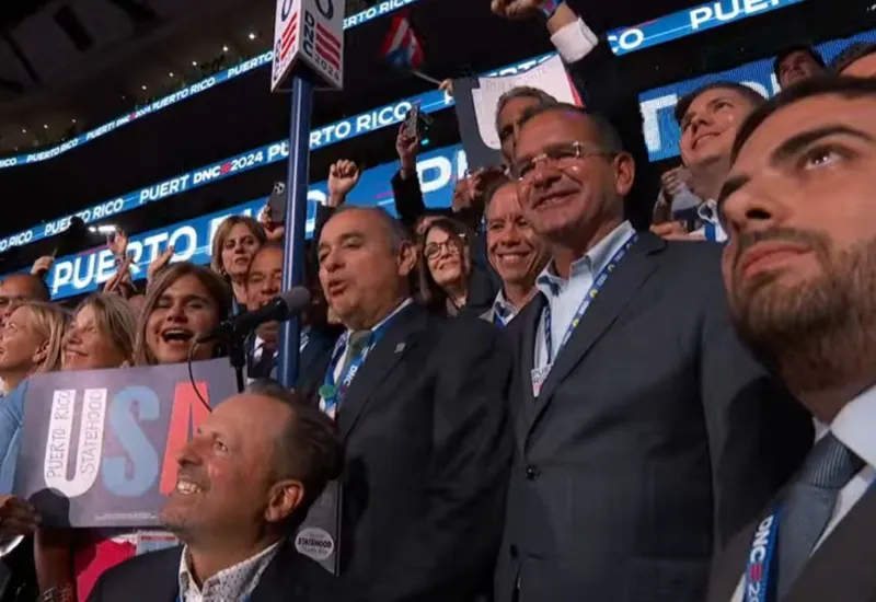 Delegados de Puerto Rico expresan su desacuerdo sobre la plataforma de la DNC pese apoyo a Harris