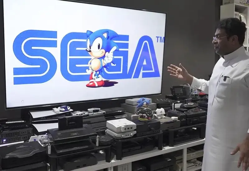 Hombre rompió récord Guinness al conectar 444 consolas a un televisor