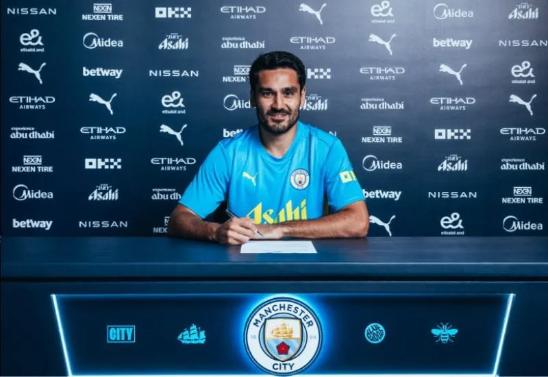 OFICIAL | Ilkay Gündogan regresa al Manchester City tras su paso por el Barça
