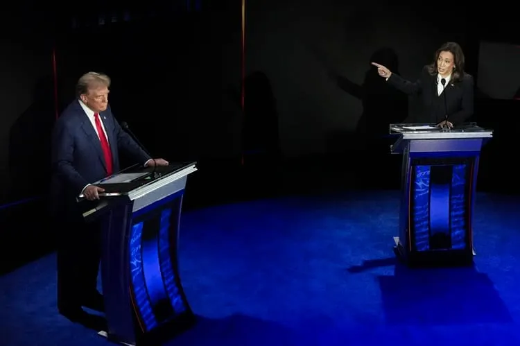 debate kamala harris trump encuestas trump harris codo a codo