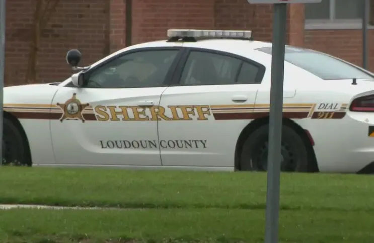 Las escuelas del condado de Loudoun refuerzan las medidas de seguridad en medio de preocupaciones