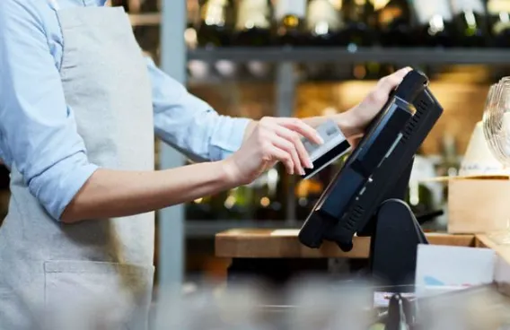 Proponen cambio sin efectivo para los hoteles y restaurantes de DC para mejorar la seguridad