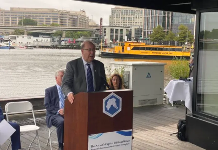 La posible interrupción del suministro de agua del río Potomac supone una amenaza económica para DC