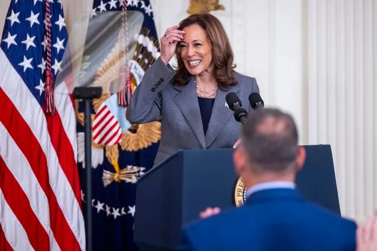 Kamala Harris contaría con el respaldo latino para enfrentar el cambio climático