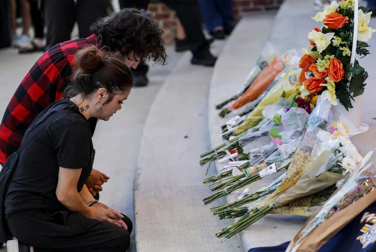 Hacen más de 160.000 al Congreso con voces de víctimas de violencia armada generadas con IA