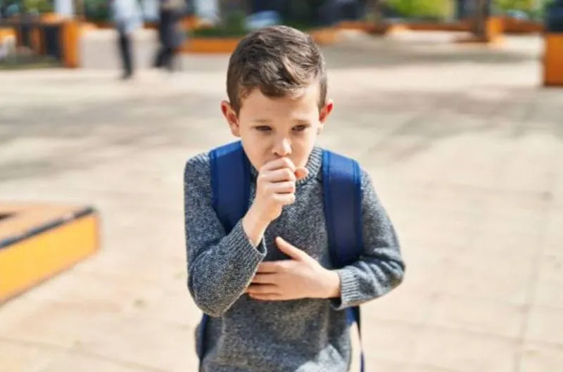 La tos ferina se descontrola a pesar de vacunas: ¿Por qué?