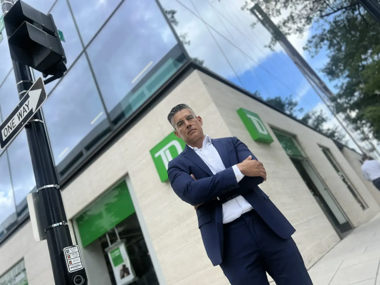 Luis Ernesto Clavijo: A Bridge Between the Latin Community and the Financial World