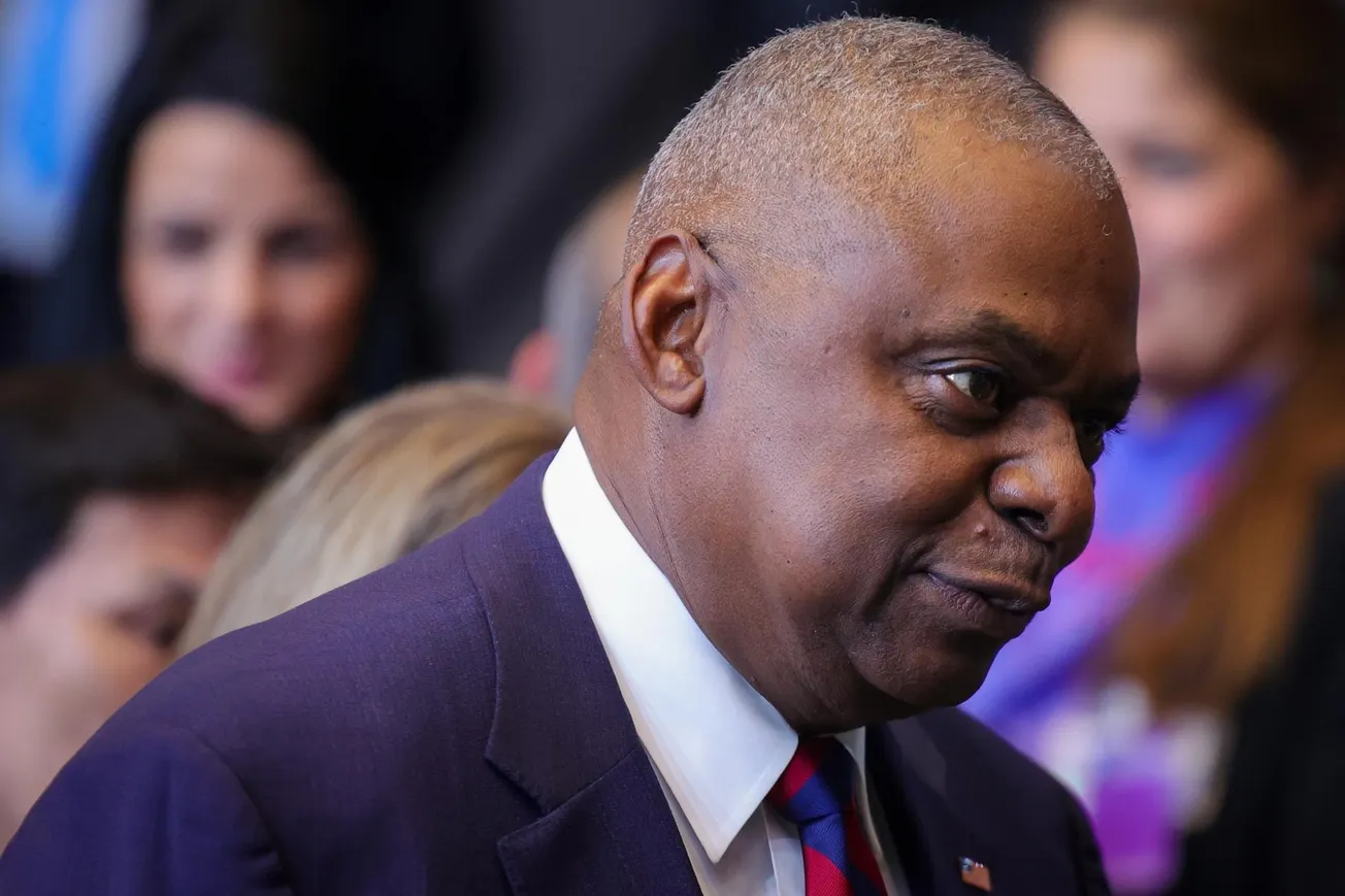 Jefe del Pentágono visita Ucrania para mostrar el apoyo estadounidense en la guerra con Rusia