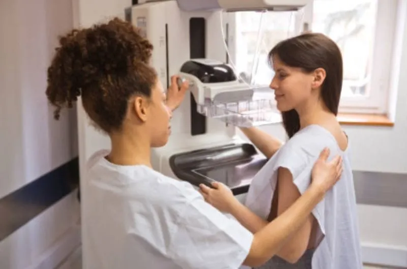 ¿Es hora de tu primera mamografía? Te lo explicamos