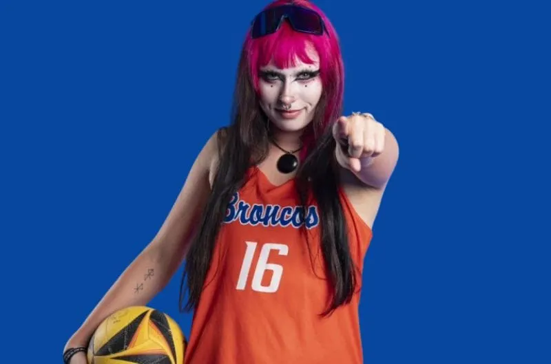 Nora Hayd: la jugadora gótica que se convirtió en un ícono de la moda en el voleibol