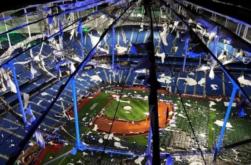Tropicana Field destrozado: Tampa Bay sufre las consecuencias de Milton