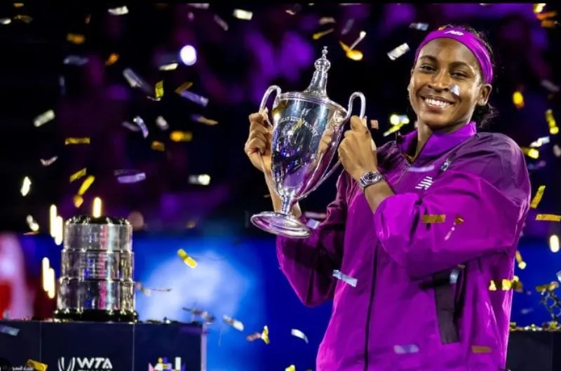 Coco Gauff hace historia como la campeona más joven de las Finales de la WTA en 20 años