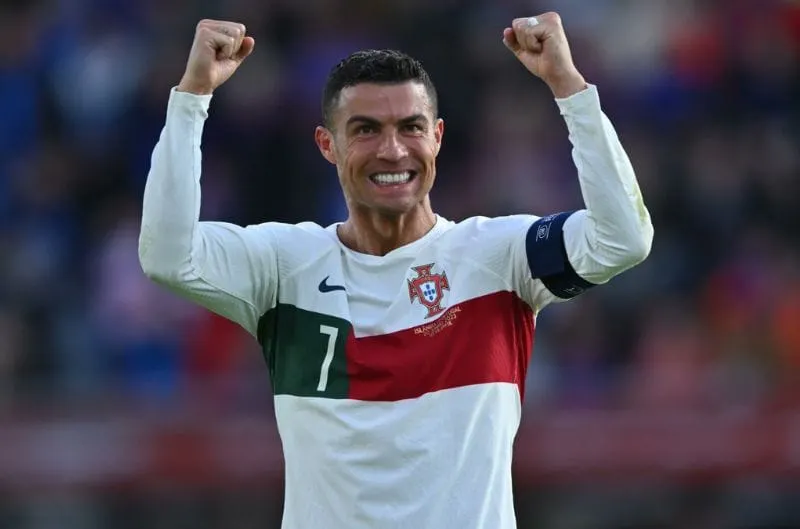 Los 10 deportistas mejor pagados y más exitosos de 2024