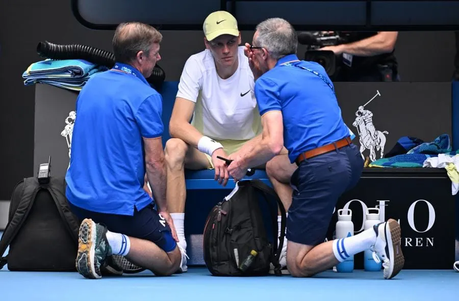 ¿Por qué Jannik Sinner estaba temblando en el Australian Open?