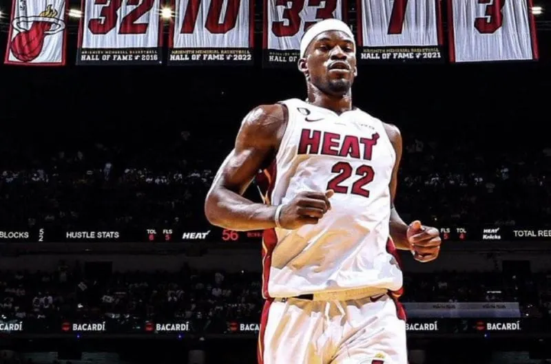Jimmy Butler busca equipo mientras Miami considera ofertas para su estrella problemática