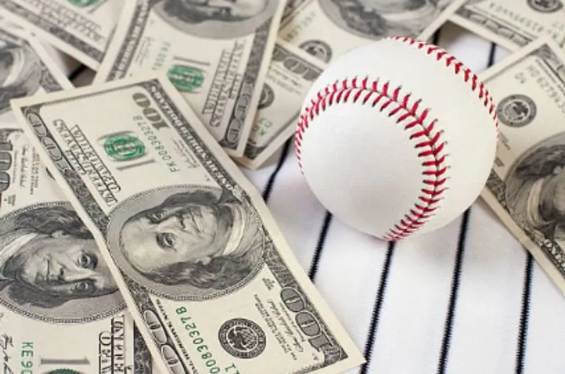 MLB en debate por un tope salarial histórico