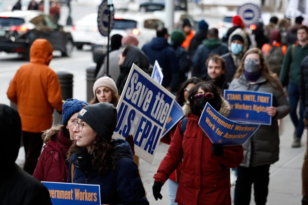 25Feb | Titulares: Juez frena acceso de Musk a datos personales federales