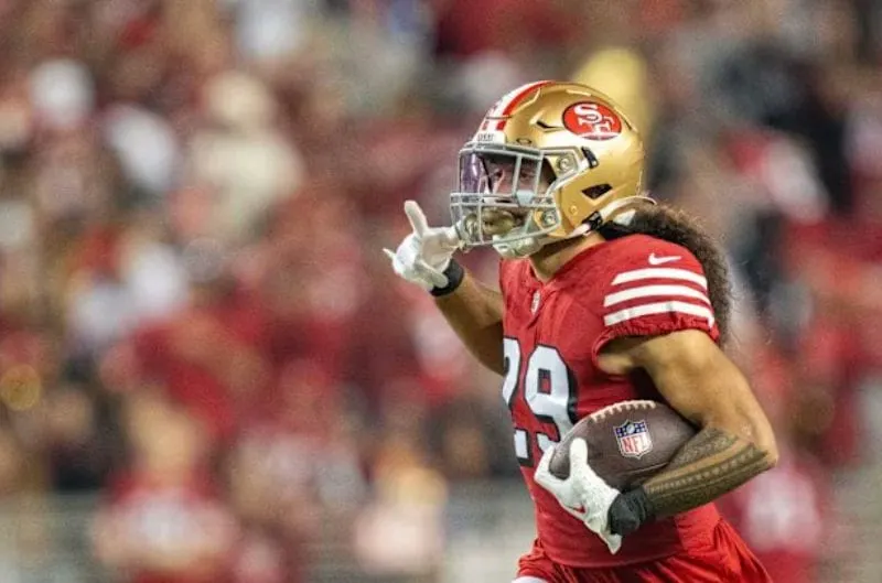 Movimientos clave de la agencia libre NFL 2025