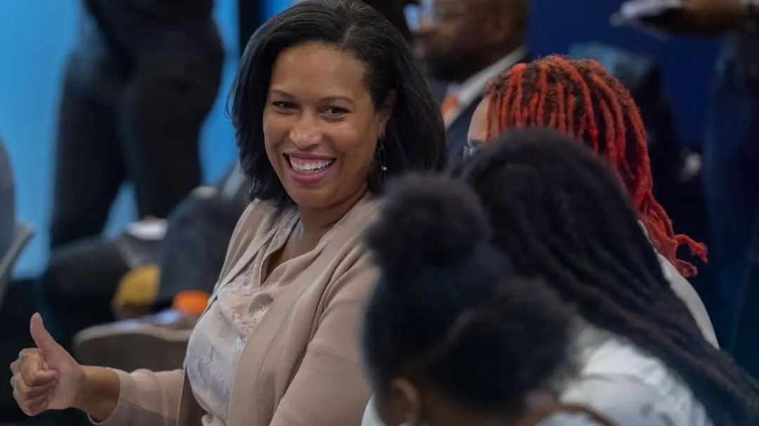 Bowser insta al grupo de trabajo de Trump a fortalecer la seguridad y limpieza en parques de D.C.