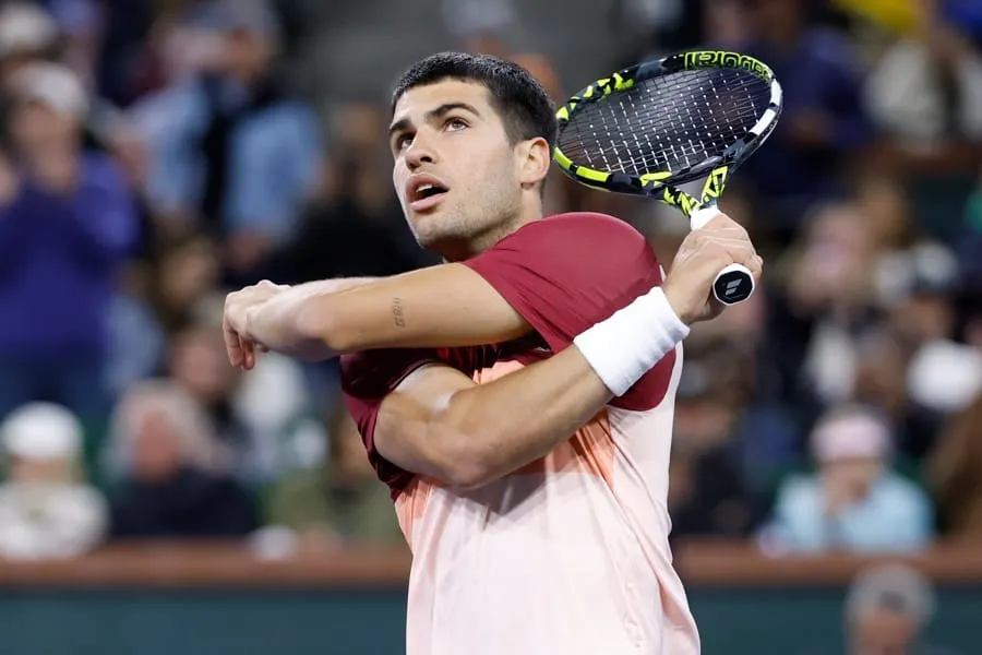 Alcaraz domina en Indian Wells con victoria demoledora sobre Dimitrov