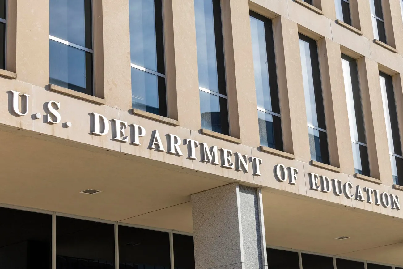 Maryland evalúa acciones legales por recortes presupuestarios del Departamento de Educación