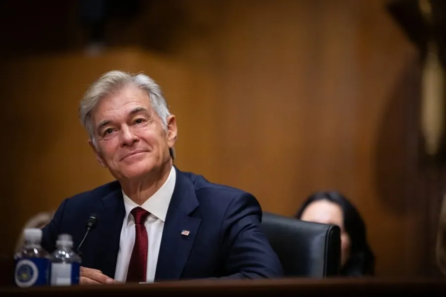 Mehmet Oz combina medicina, televisión y política en su sorprendente trayectoria profesional