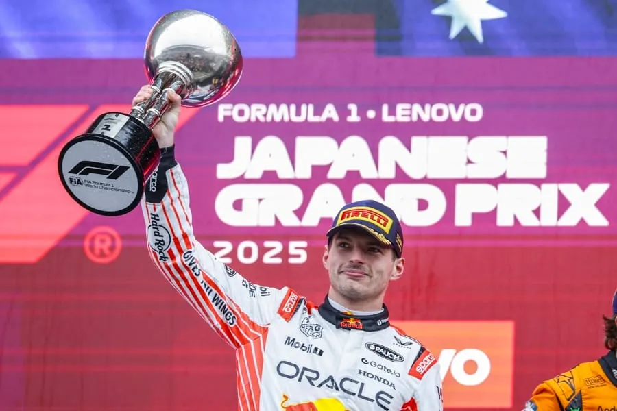 Max Verstappen domina Suzuka con una actuación impecable