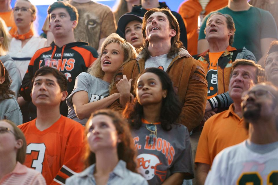'Pam and Tommy' Episode 6 Recap: “Pamela in Wonderland”