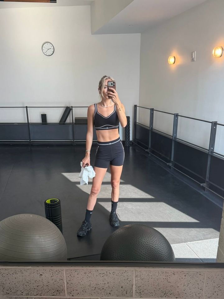 why I started lifting weights + my 15-minute full-body strength workout