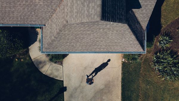 4 Signs That Your Gutters Need Cleaning