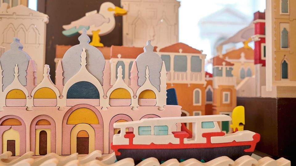 Holding Shape at Signor Blum