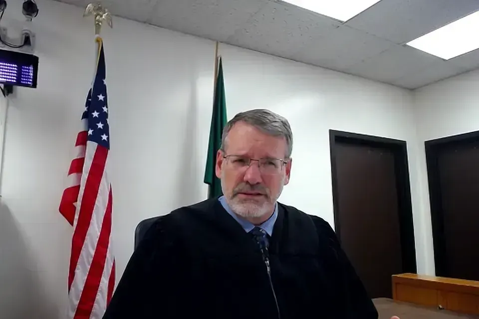Judge Basden Sets $10,000 Bail and Alcohol Prohibition for Man Arrested at Sequim Hotel After Domestic Violence Call