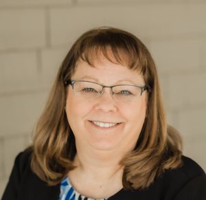 Anita Miller Achieves Circle of Success Recognition at Ameriprise Financial