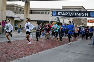Salina Crossroads Marathon has 2500 Runners Registered from all 50 States, Canada, & Mexico