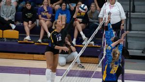 KWU Women’s Volleyball Cruises to Sweep of Southwestern