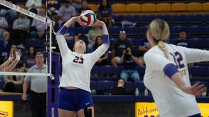 KWU Women’s Volleyball Falls to No. 15 Midland in Four Sets in NAIA Opening Round